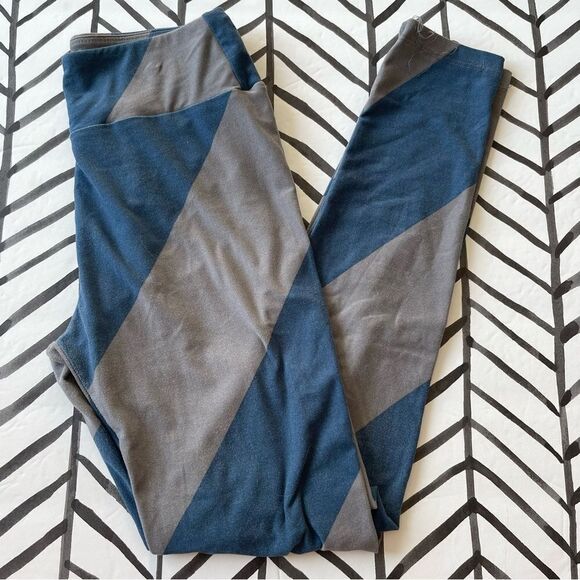 Lularoe One Size Navy and Gray Striped Legging - Picture 1 of 4